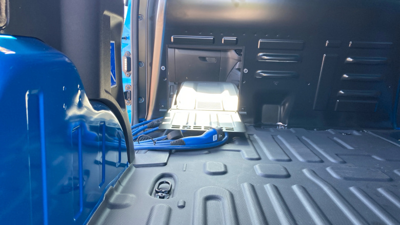 Ford Transit Courier E-Transit Courier 100kW 43kWh Trend Van Auto
